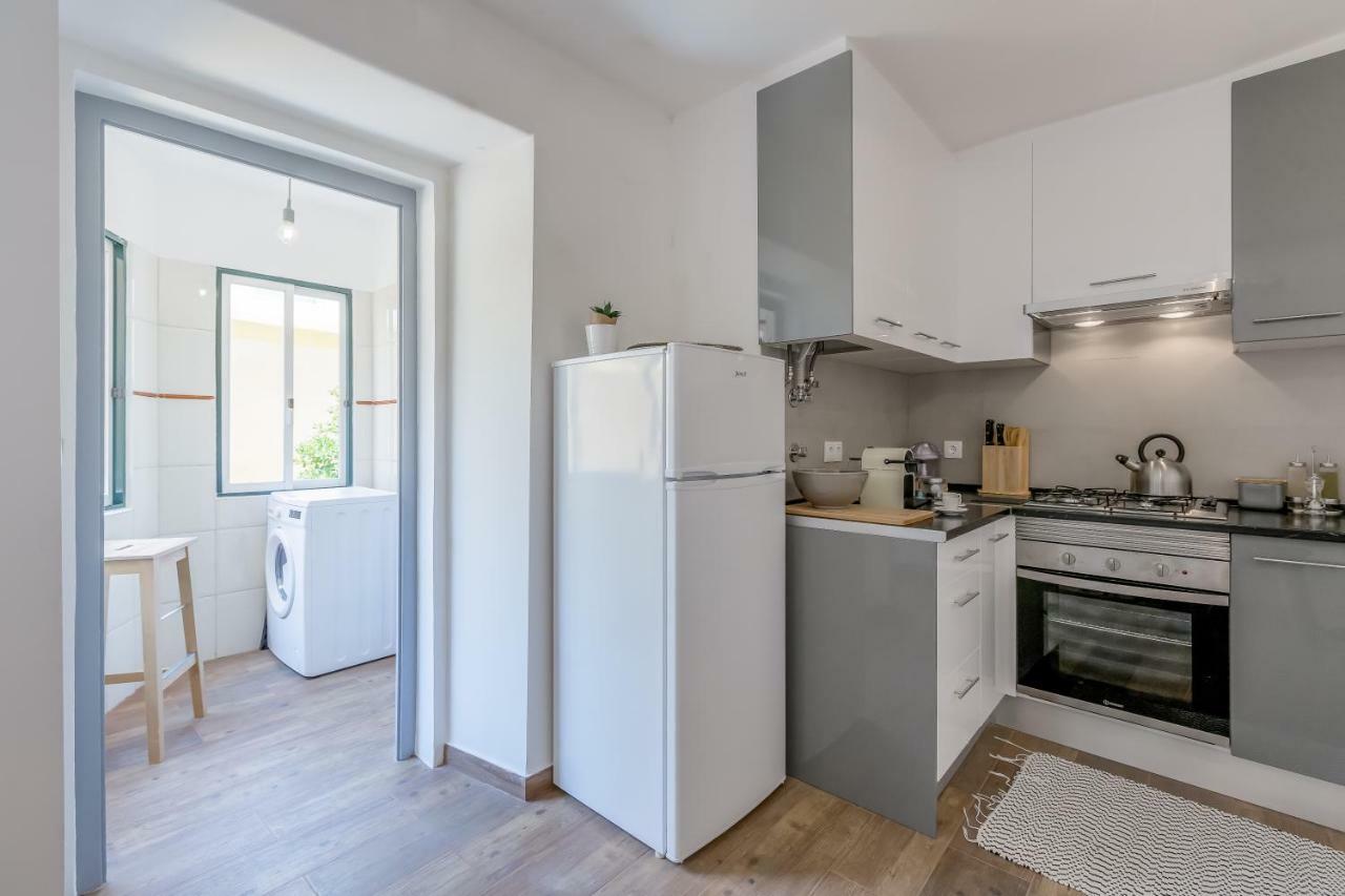 Alfama, Bright And Spacious With Private Terrace, By Timecooler * Lisbon