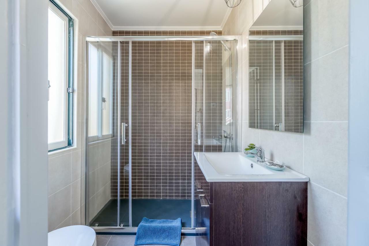 Alfama, Bright And Spacious With Private Terrace, By Timecooler Apartment *