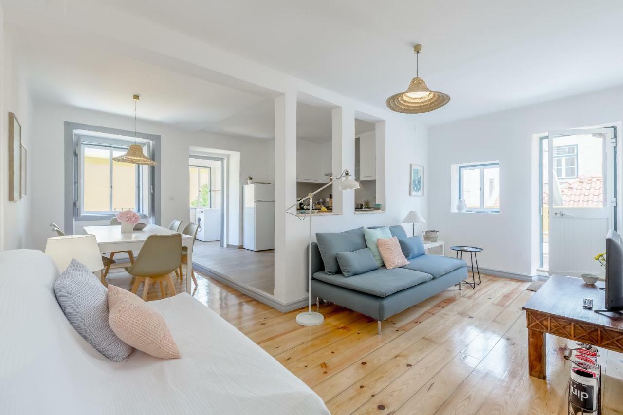 Alfama, Bright And Spacious With Private Terrace, By Timecooler * Lisbon