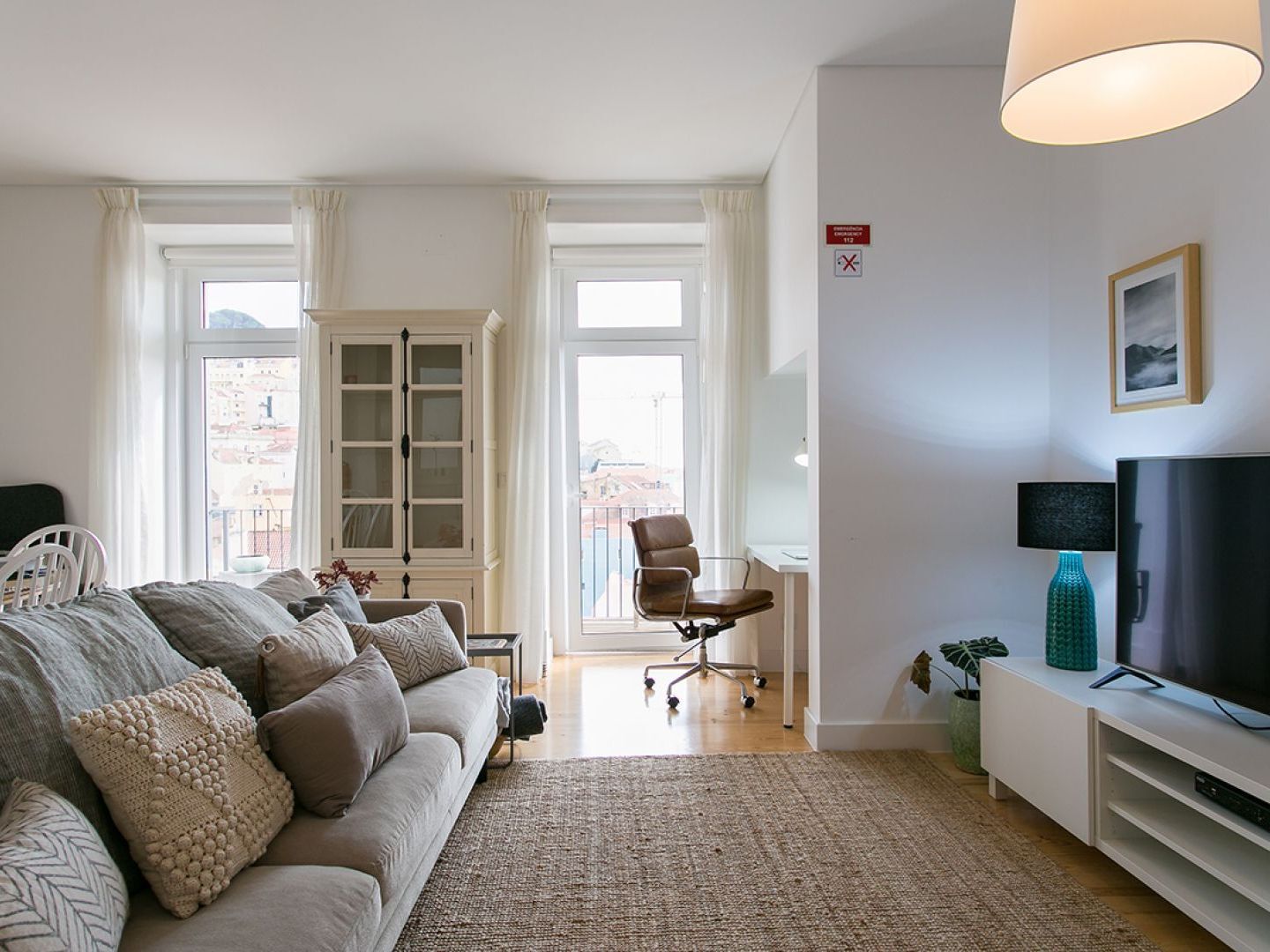Altido Elegant Deluxe & Altido Luxurious 3-bedroom Apt With Terrace In Intendente Lisbon