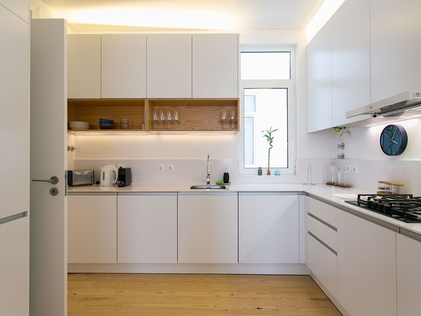 Altido Elegant Deluxe & Altido Luxurious 3-bedroom Apt With Terrace In Intendente Apartment