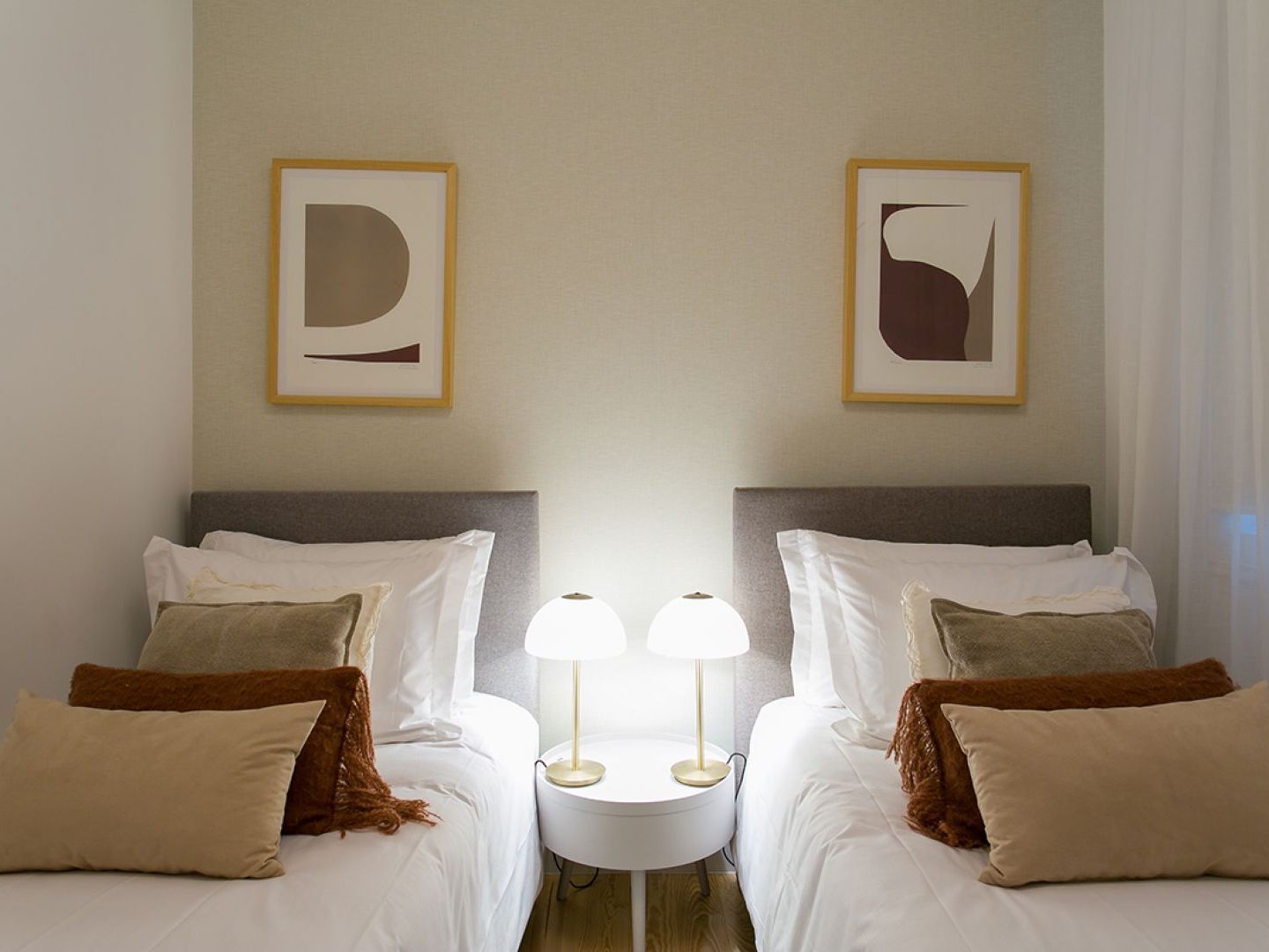 Altido Elegant Deluxe & Altido Luxurious 3-bedroom Apt With Terrace In Intendente Lisbon