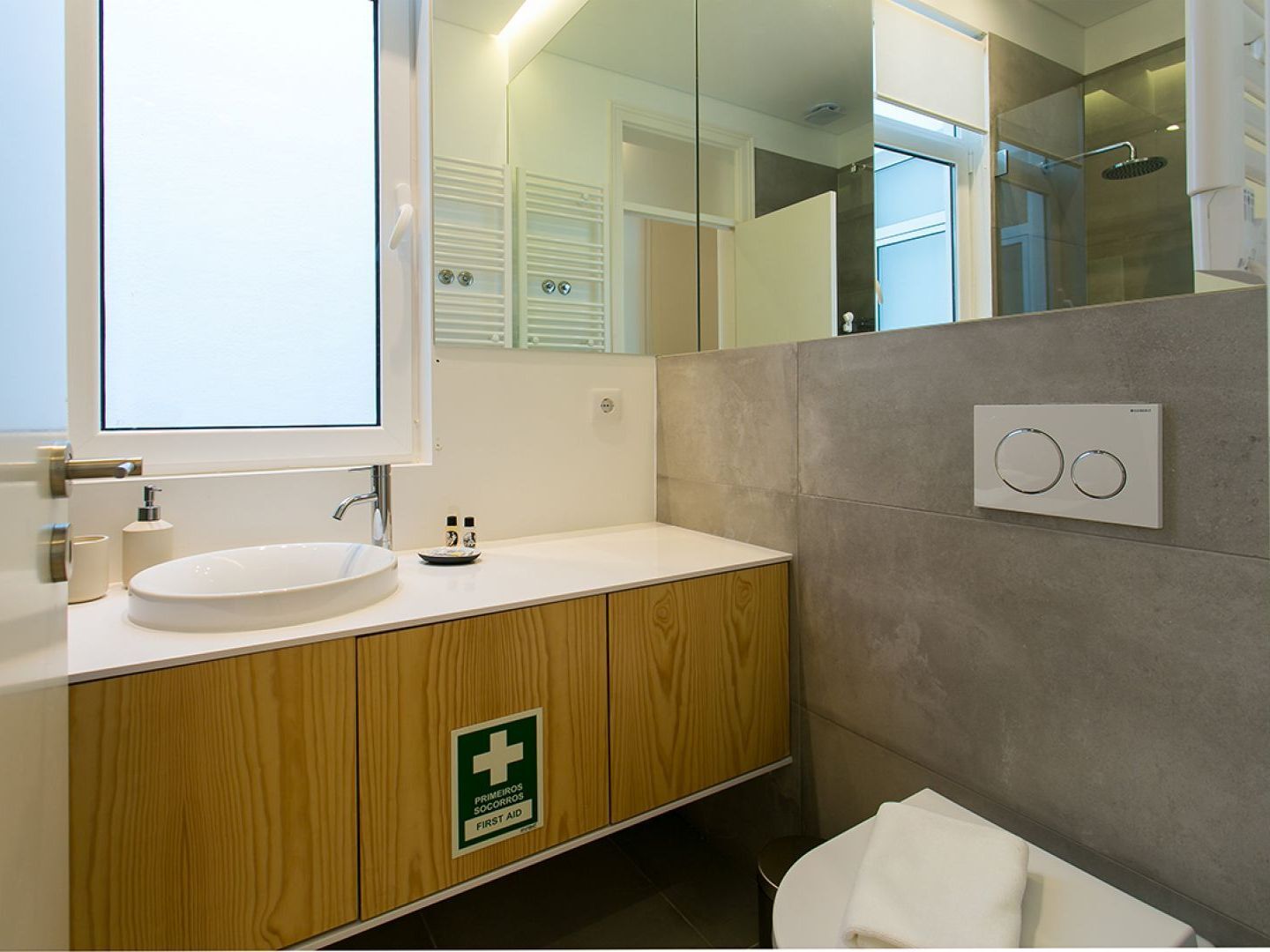 Altido Elegant Deluxe & Altido Luxurious 3-bedroom Apt With Terrace In Intendente Apartment Lisbon