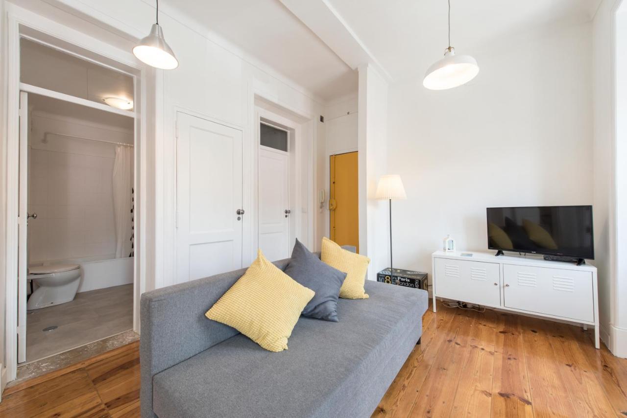 Cozy Apartment With Castel View