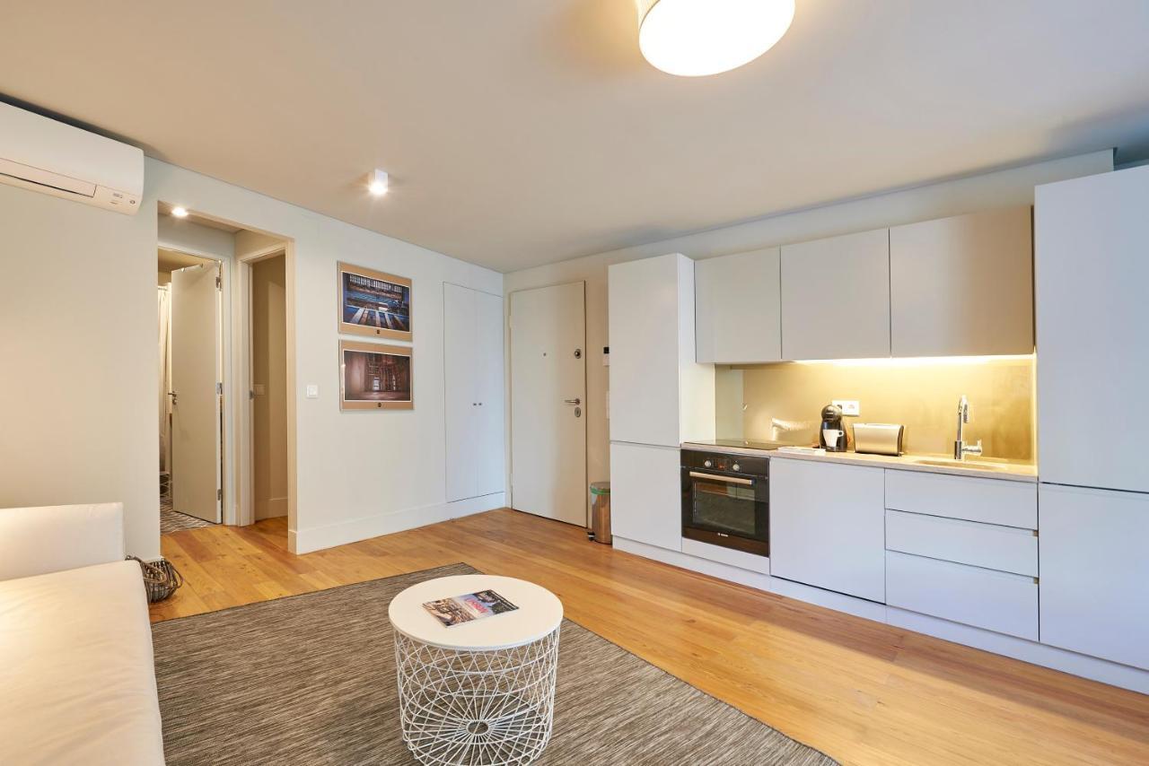 Modern Bica Dos Olhos Apartment