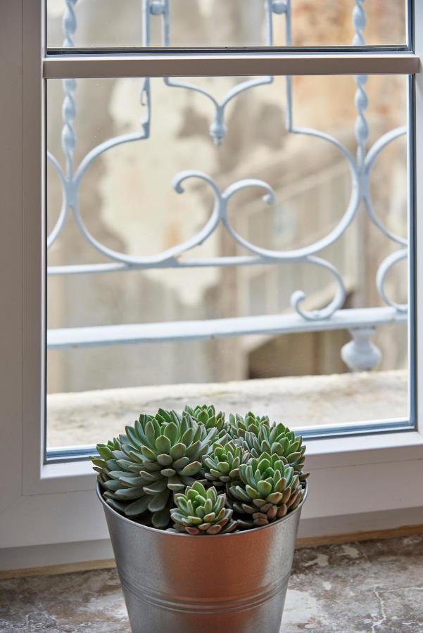 Modern Bica Dos Olhos Apartment Lisbon
