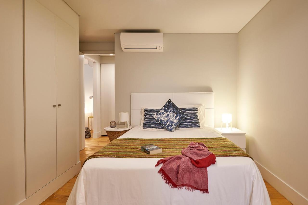 Modern Bica Dos Olhos Apartment