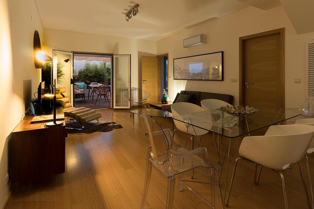 Flea Market Alfama House Apartment Lisbon