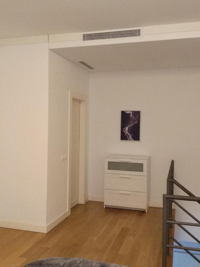 Duplex With Free Pool And Garage