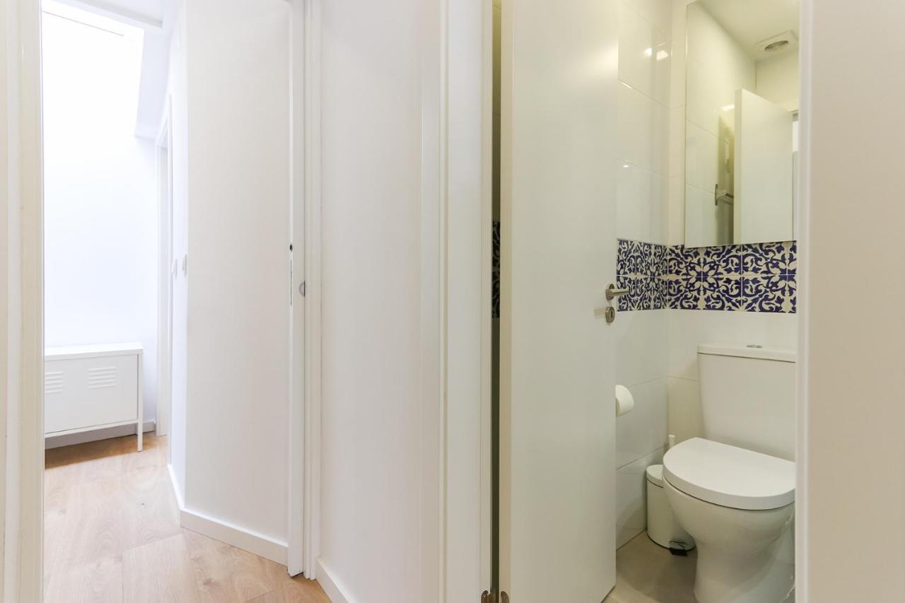 Wal Apartments- 3 Bedrooms With Parking Space Apartment *