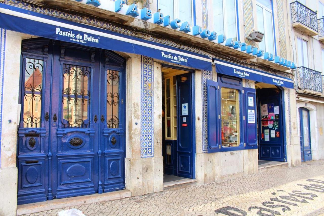 Belem! Charming 2 Bedroom W Terrace, Wifi & Free Street Parking * Lisbon