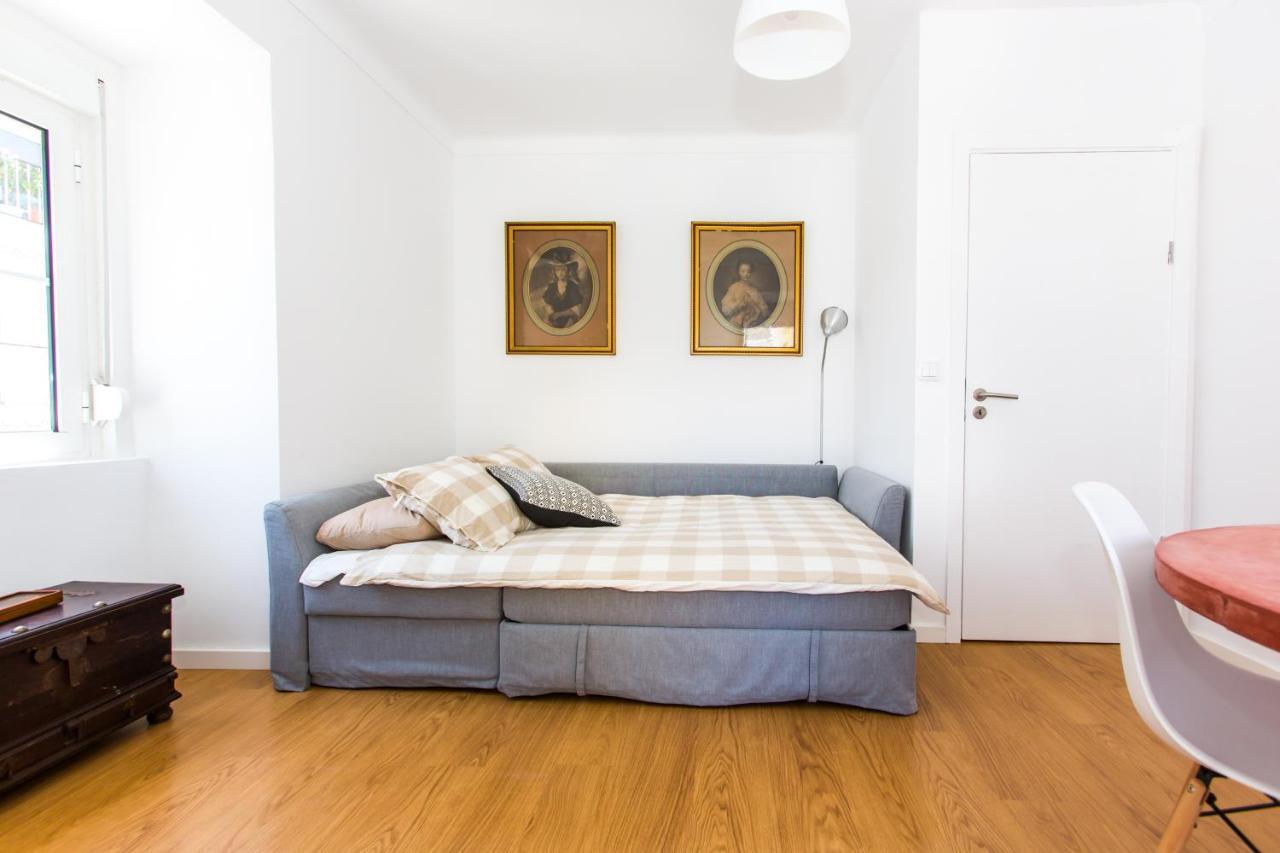 Belem! Charming 2 Bedroom W Terrace, Wifi & Free Street Parking Lisbon