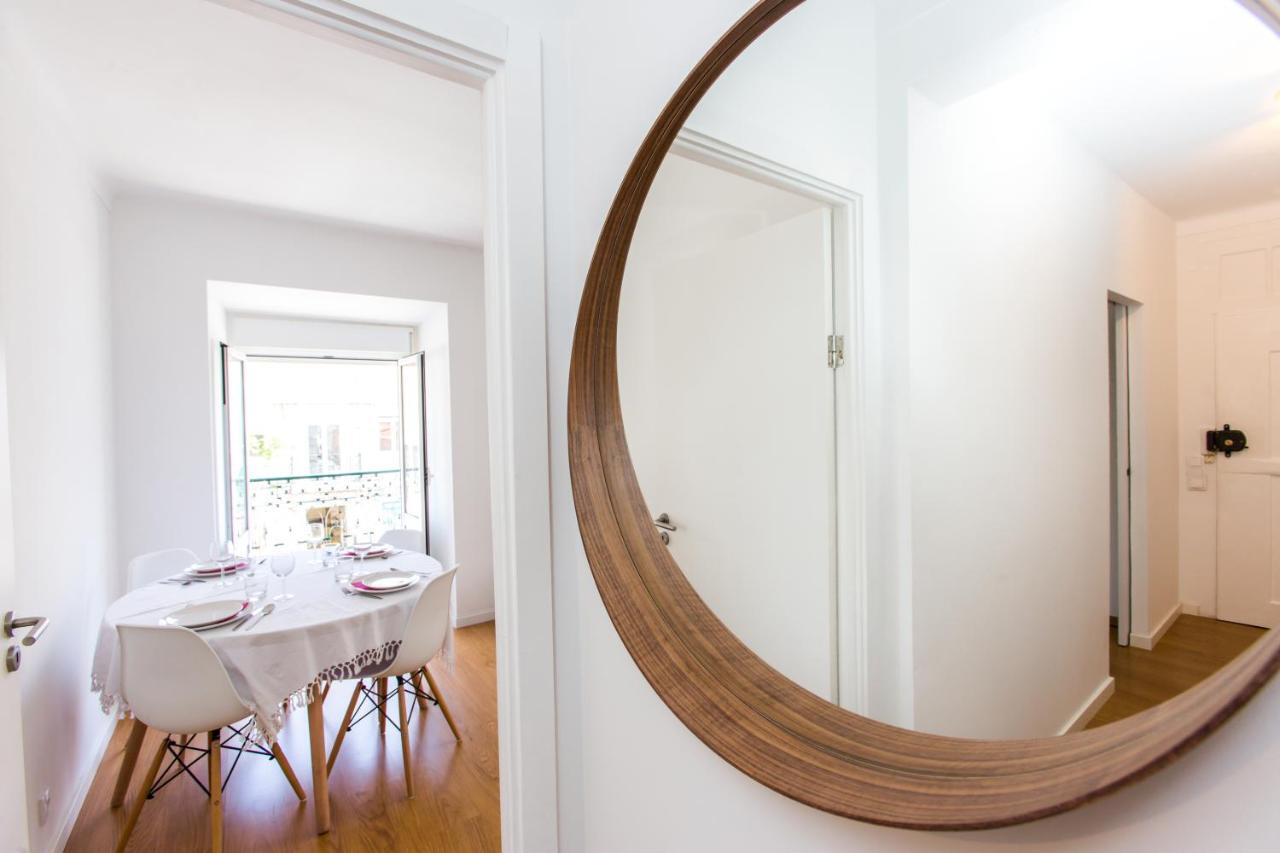 Belem! Charming 2 Bedroom W Terrace, Wifi & Free Street Parking * Lisbon