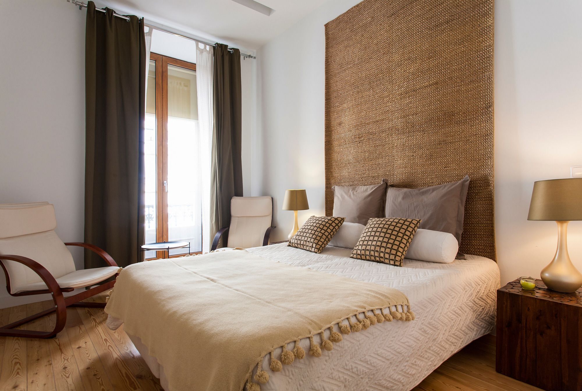 Apartment Downtown Brown By Homing