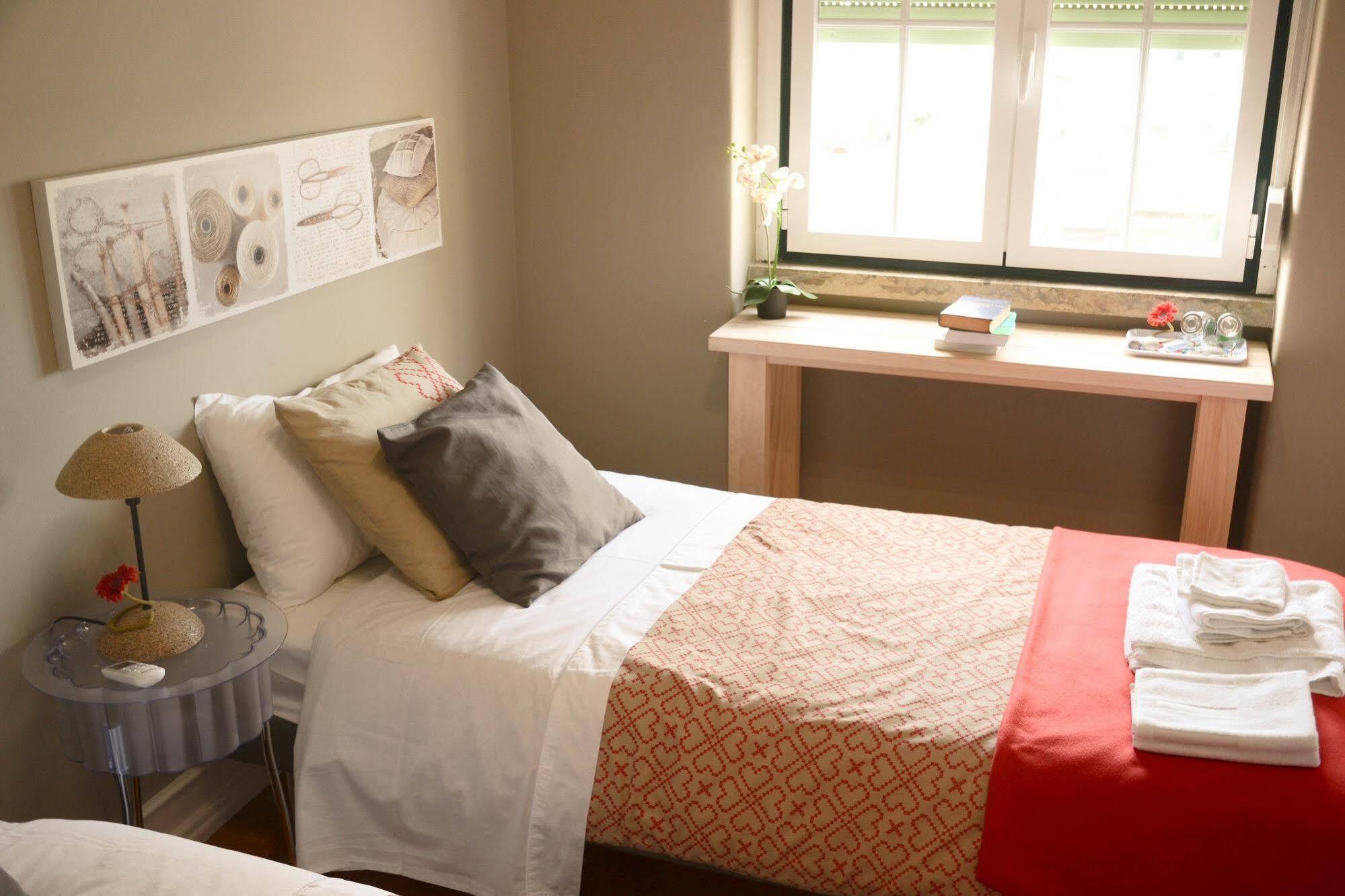 Guest house Alvalade Ii Airport