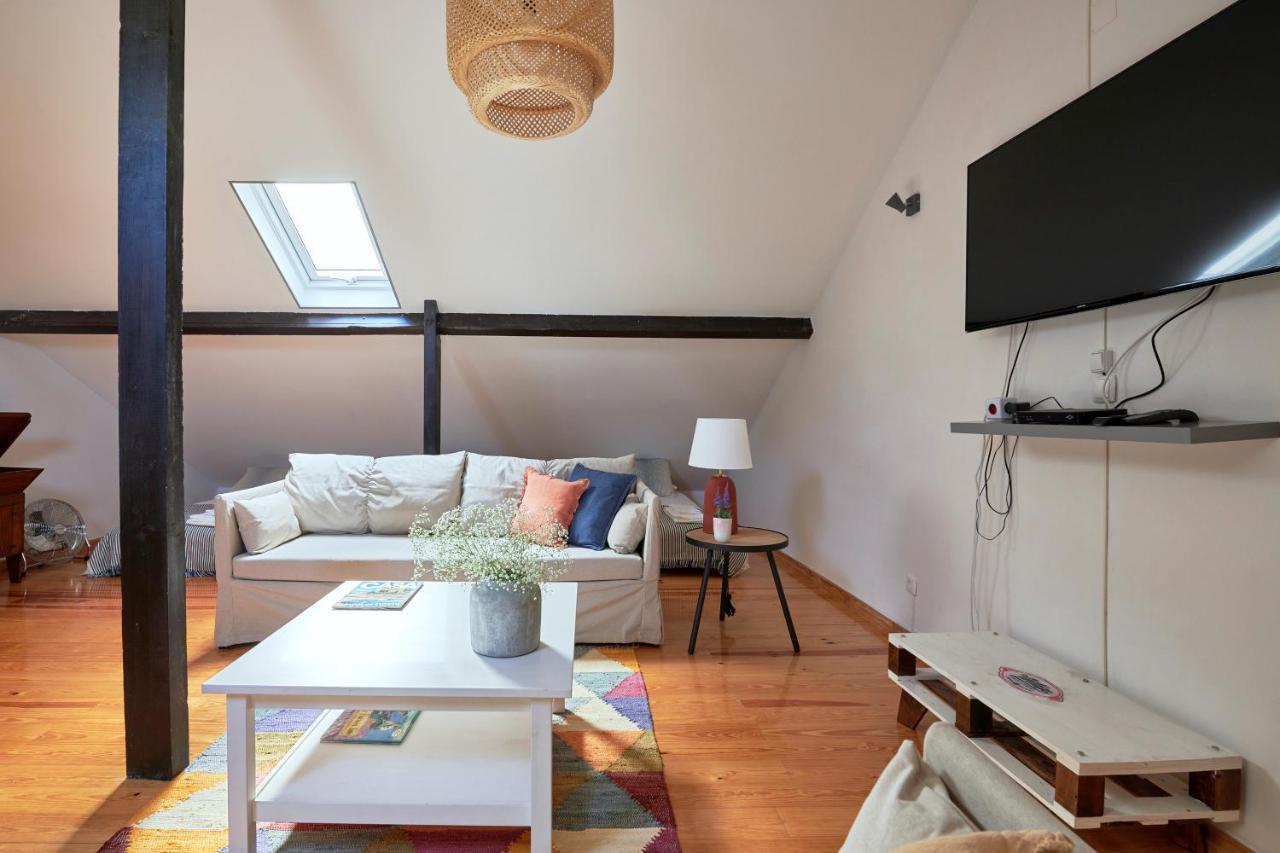 Renovated And Spacious Duplex With Patio, By Timecooler * Lisbon