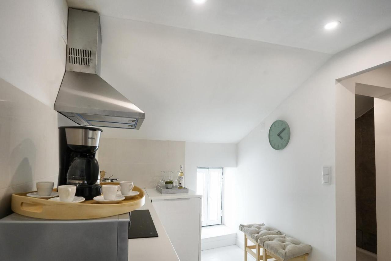 Alfama Historical 3 Bedroom Duplex Apartment Lisbon