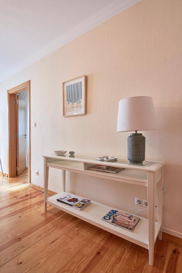 Apartment Renovated And Spacious Duplex With Patio, By Timecooler *