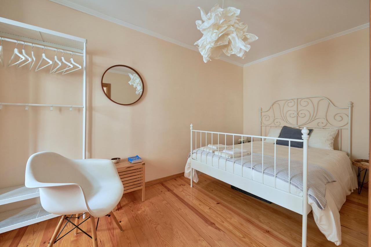 Apartment Renovated And Spacious Duplex With Patio, By Timecooler *