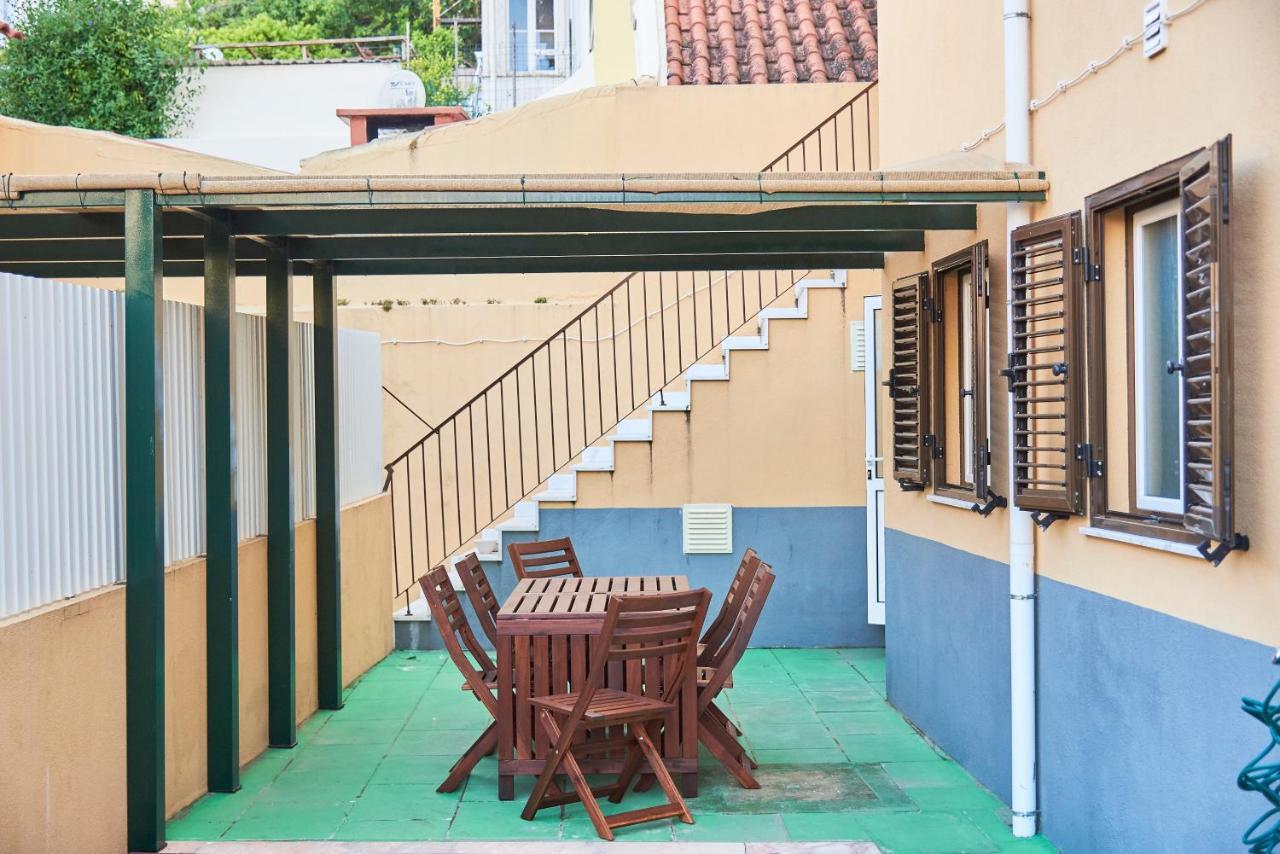Apartment Renovated And Spacious Duplex With Patio, By Timecooler *