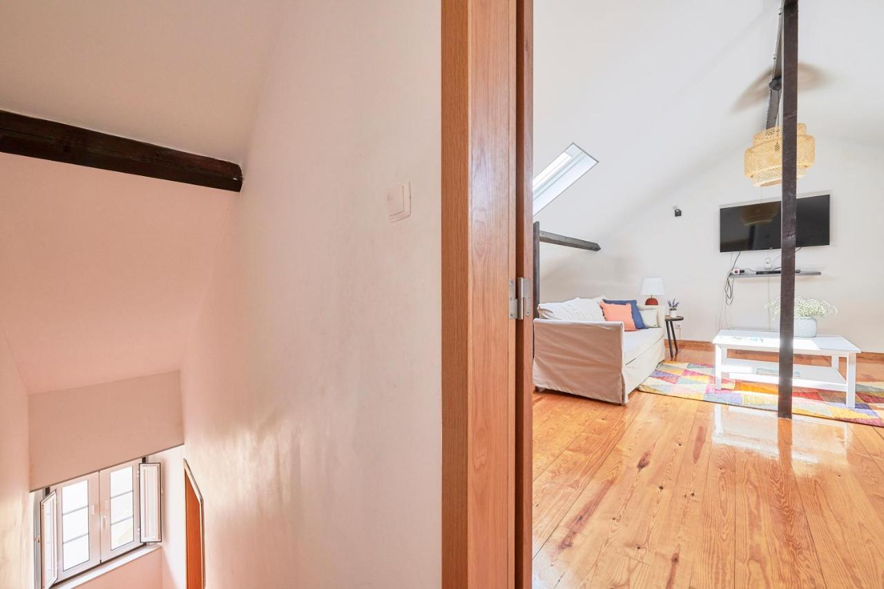 Renovated And Spacious Duplex With Patio, By Timecooler * Lisbon