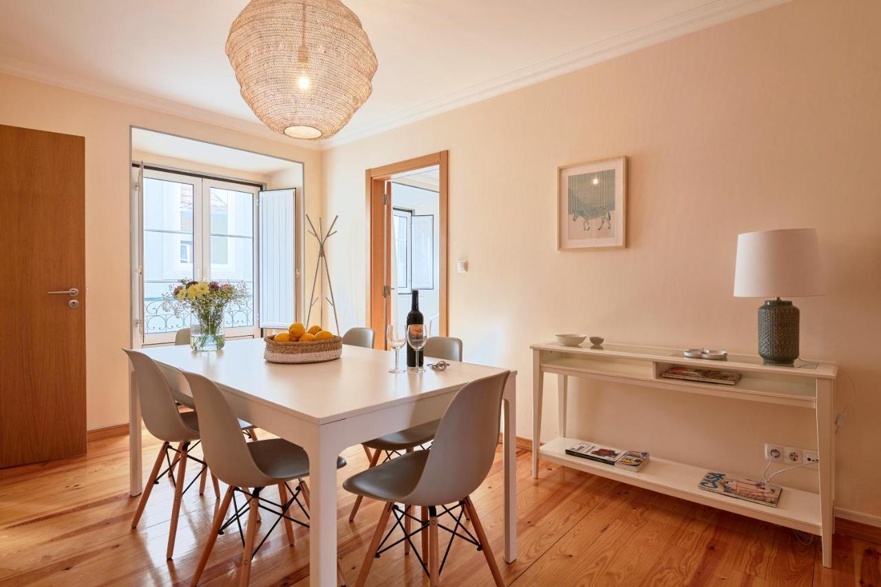 Renovated And Spacious Duplex With Patio, By Timecooler Lisbon