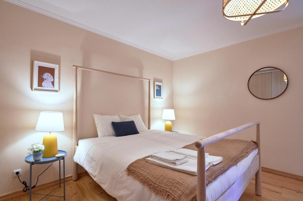 Renovated And Spacious Duplex With Patio, By Timecooler Apartment