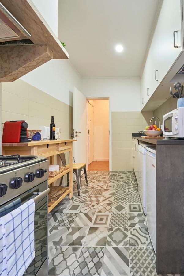 Belem Light Filled With Patio, By Timecooler Apartment *