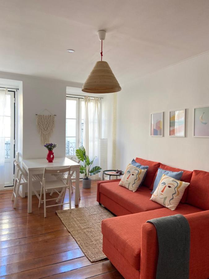 Apartment Com•bro *