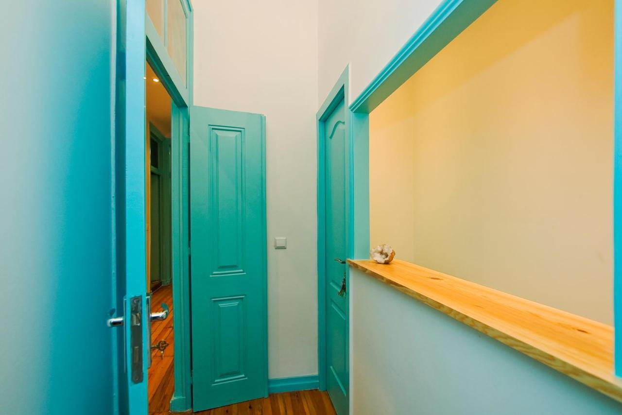 Homestay C&o Alcantara-lisbon *