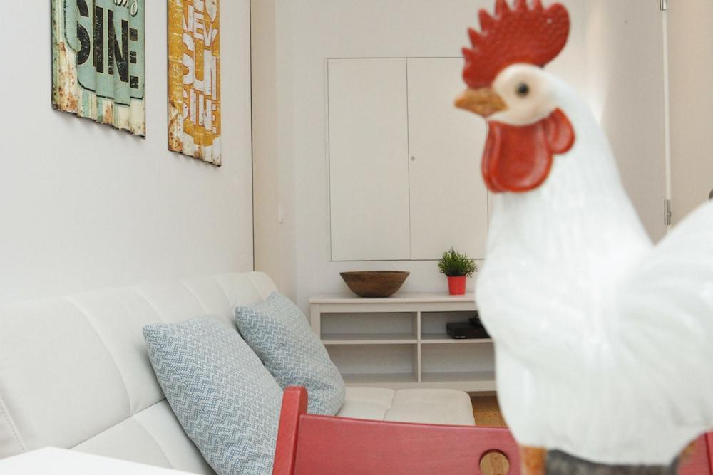 Apartment Alfama Yellow House *