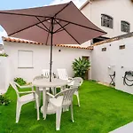Lisboa, Central Lisbon, Charming Patio House, , Wifi, Air Conditioning, Near Metro, By Ig