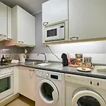 Modern Apartment With Swiming Pool & Garage - Lisbon