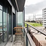 Flh Expo Modern Flat With Balcony