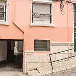 Lisbon Apartment Near Marques Pombal Square