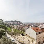 Stroll To Coffee Shops Near A Renovated Hillside Apartment In Graca