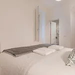 Saldanha Deluxe Gold