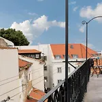 Altido Stunning 4Br Apt With Terrace And Seaview In Alfama