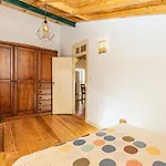 Moderno Apartamento Em Bairro Tipico Lisboeta