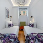 Whome | Great Location & Large Family Apartment W/Patio