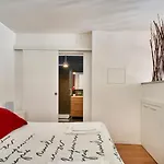 Renovated Charming Apartment, By Timecooler