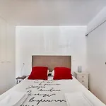 Renovated Charming Apartment, By Timecooler