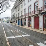 Lovelystay - Distinctive & Unique Apartment Next To Se Cathedral Of Lisbon - 5 Min To Chiado