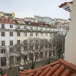 Lovelystay - Distinctive & Unique Apartment Next To Se Cathedral Of Lisbon - 5 Min To Chiado