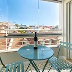 Av. Da Liberdade Comfortable Apt With Balcony