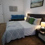 Ocean M1 R4 - Large Double Room With Shared Bathroom In City Center