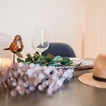 Stunning & Modern 2 Bedroom Apartment In Chiado