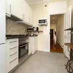 Retro M2 R4 - Lovely Double Room With Shared Bathroom