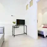 Altido Fabulous 3-Br Apartment In Western Lisbon