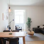 Flh Praca Comercio Wood Design Flat